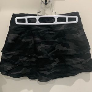 Girls Athleta Camo Skirt size 12